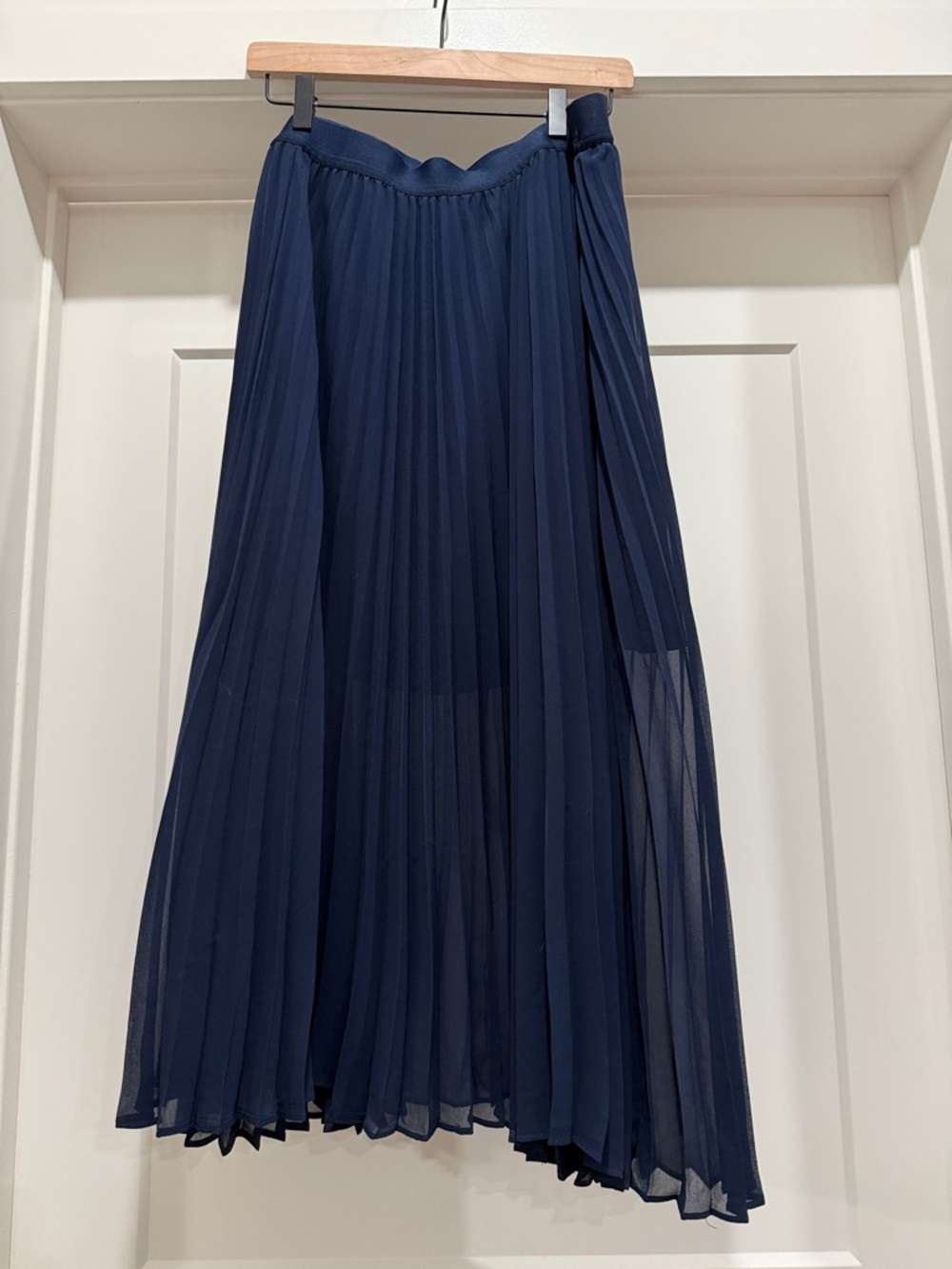 Double Slit Pleated Midi Skirt